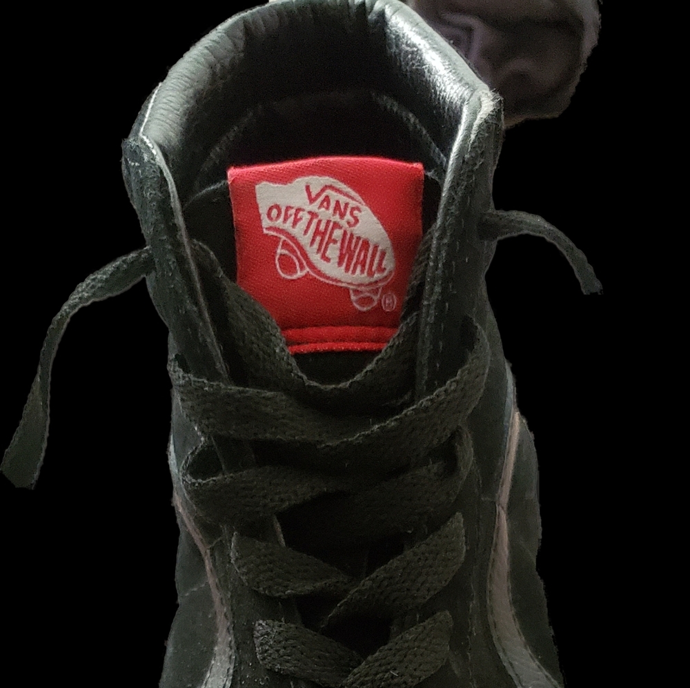 Unisex Black Vans - Picture 2 of 5